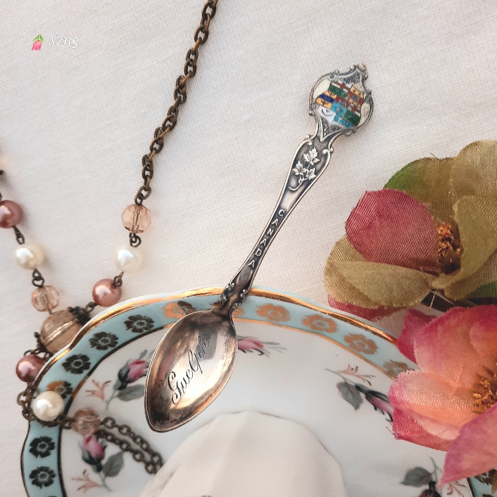 🍁 GUELPH Sterling Silver Enameled Crest Emblem Souvenir Teaspoon